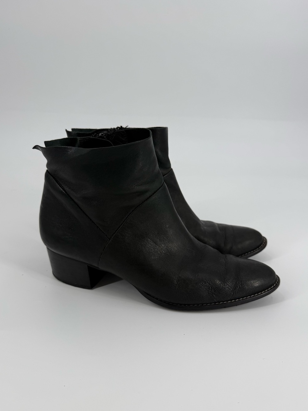 Paul Green Leather Nelly Ankle Bootie | Black | 5.5